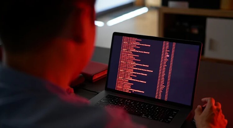 Smishing Triad Linked to 194,000 Malicious Domains in Global Phishing Operation