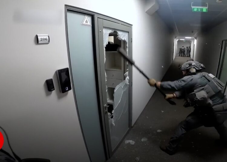 Police storm cyber fraud farm and uncover 40,000 SIM cards