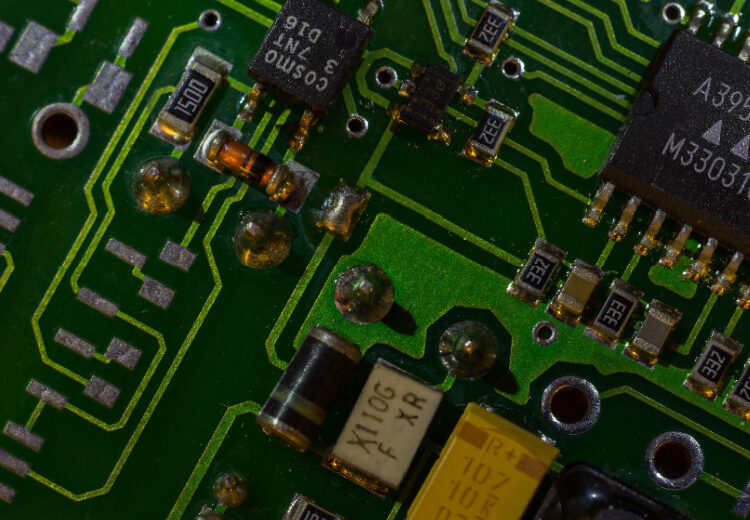 Hardware Hackers Urge Vendor Engagement for Security Success