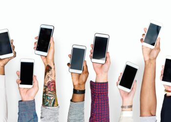 India’s Secret Phone App Order Sparks Transparency Concerns